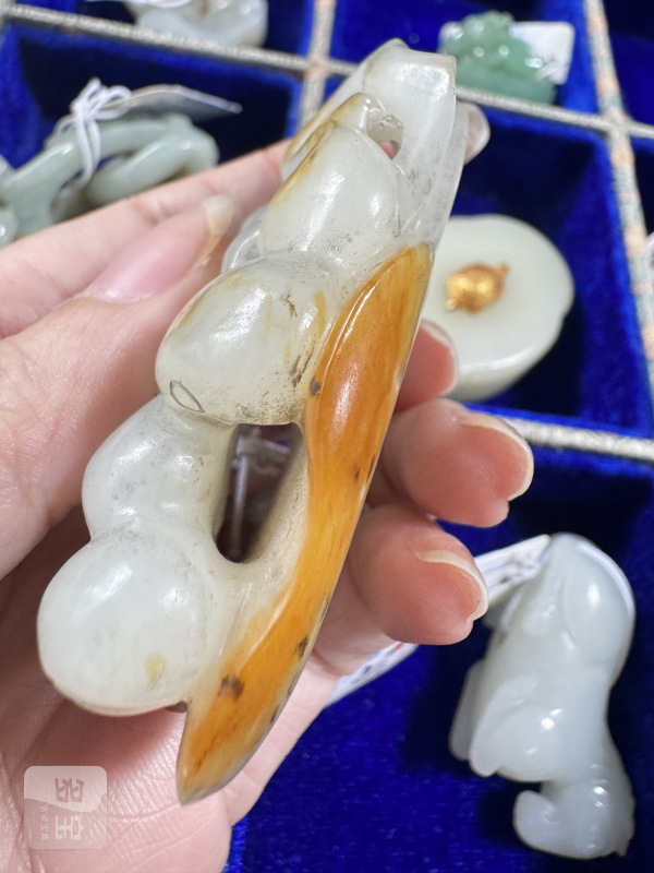 清 玉带皮松鼠葡萄 - 图10